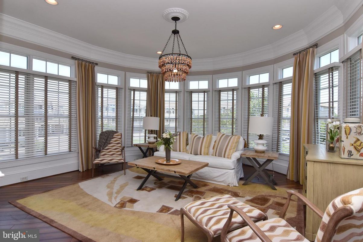 Chandelier, Interior, Living room, Recessed Lighting, Wood Texture Flooring