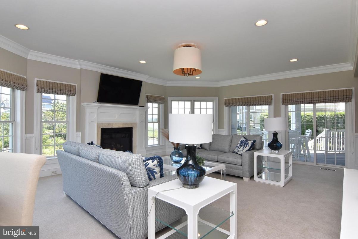 Fireplace, Interior, Living room, Recessed Lighting