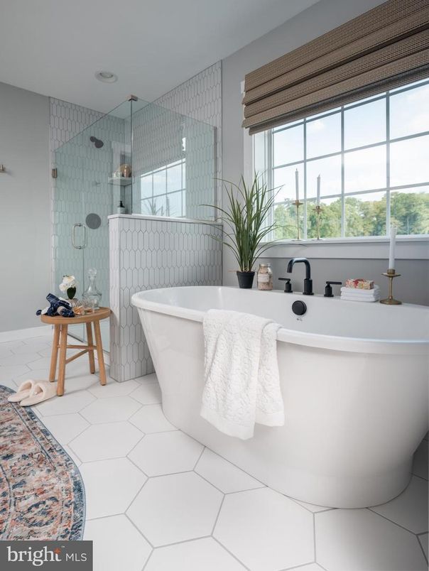 Bathroom, Free Standing Baths, Glass Shower, Interior, Recessed Lighting