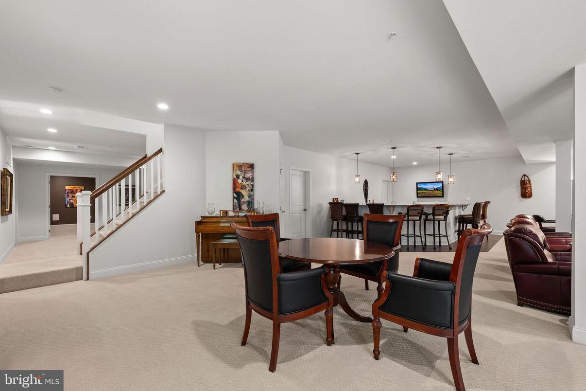 Dining room, Interior, Pendant Lights, Recessed Lighting