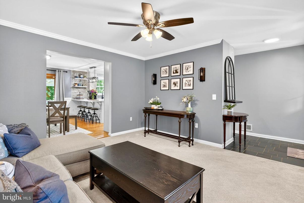 Dining room, Interior, Living room, Recessed Lighting, Wood Texture Flooring