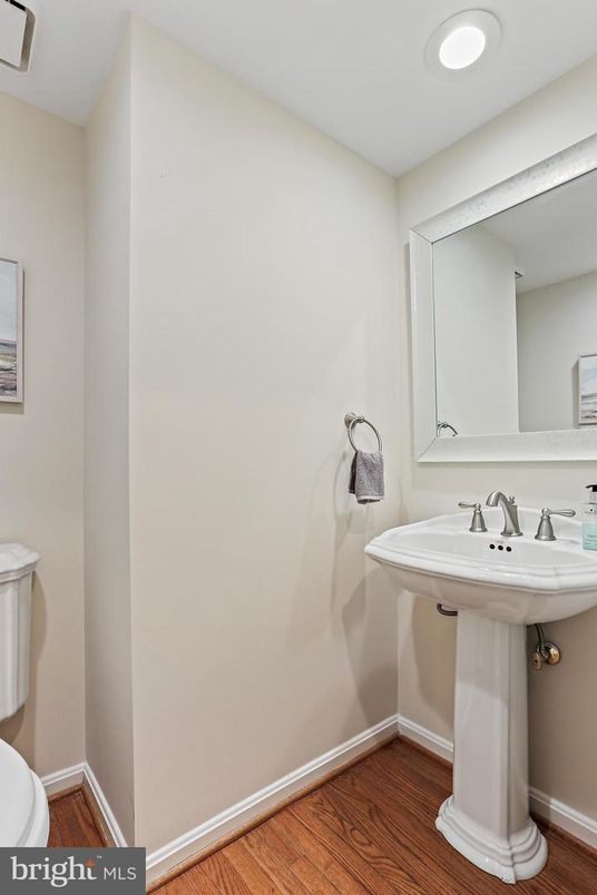 Bathroom, Interior, Recessed Lighting, Wood Texture Flooring
