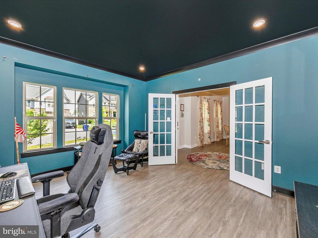 Home Office, Interior, Recessed Lighting, Wood Texture Flooring