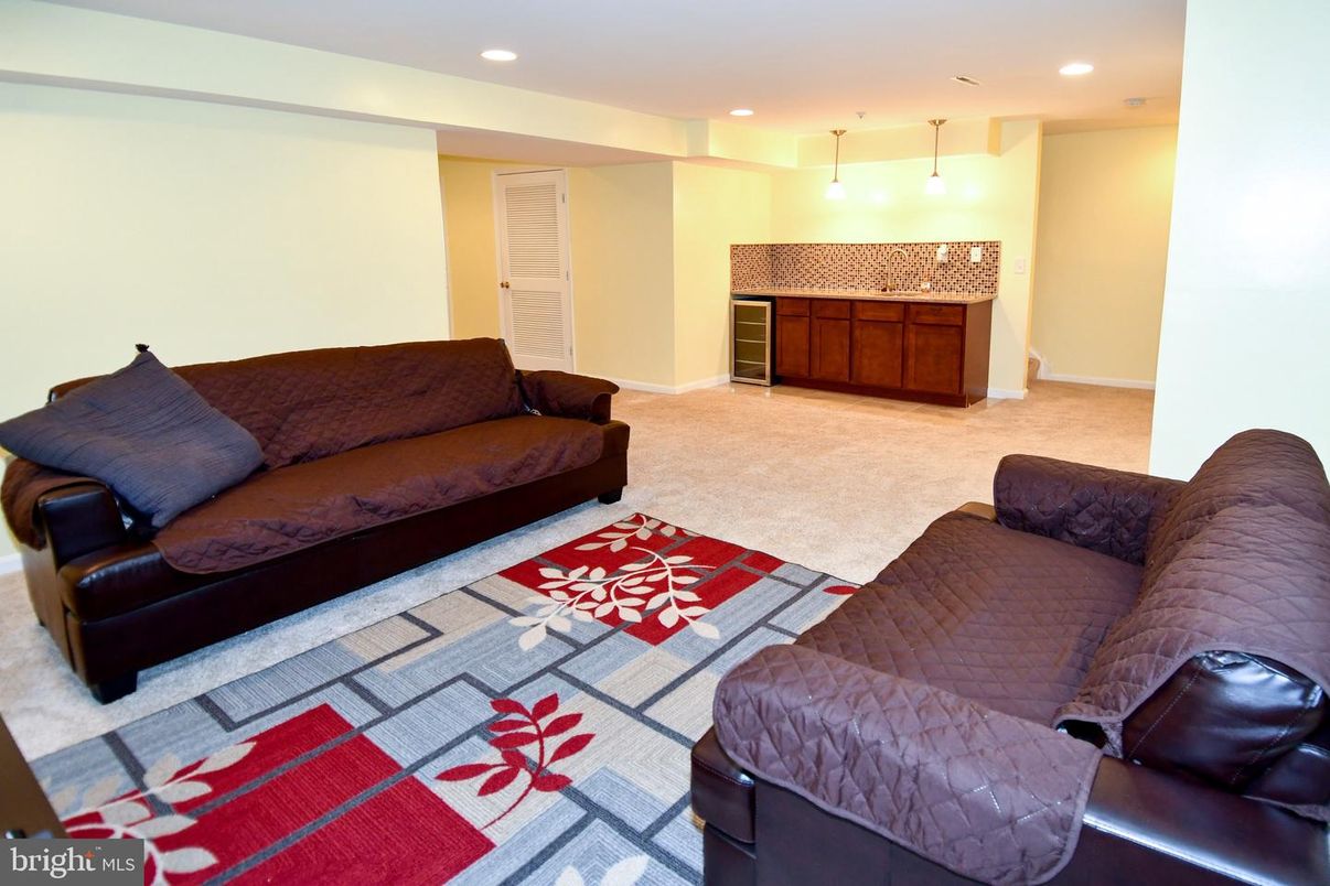 Interior, Living room, Pendant Lights, Recessed Lighting