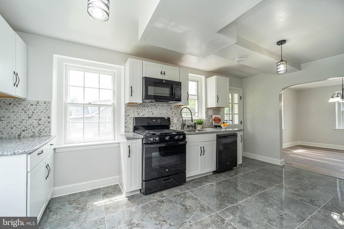 Interior, Kitchen, Pendant Lights