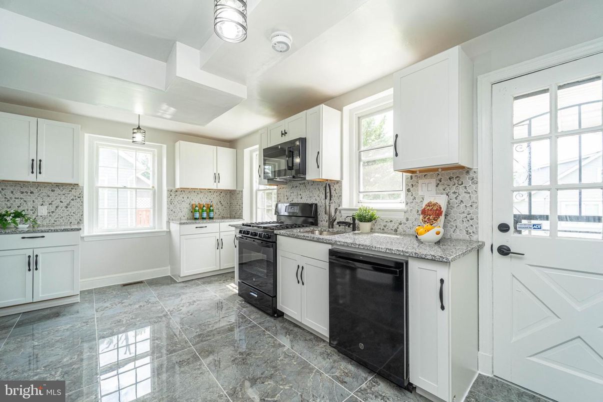 Interior, Kitchen, Pendant Lights