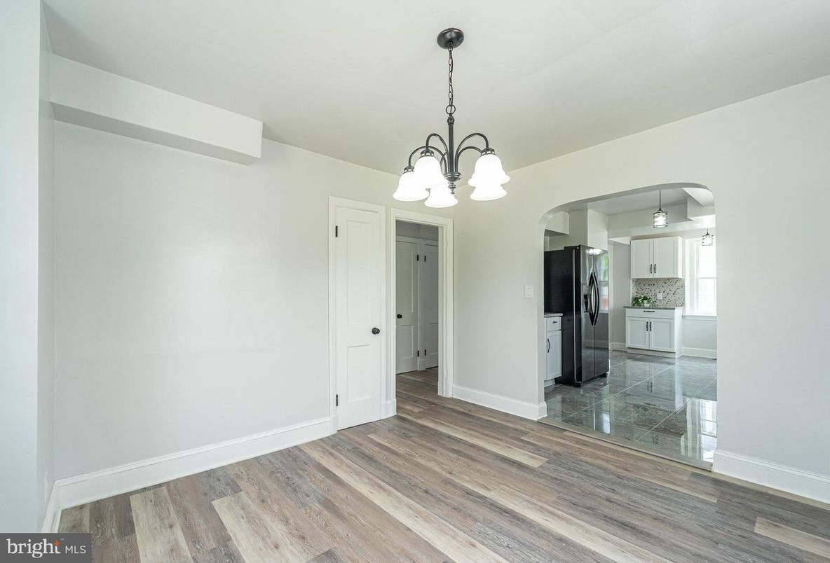 Chandelier, Empty room, Interior, Kitchen, Pendant Lights, Wood Texture Flooring