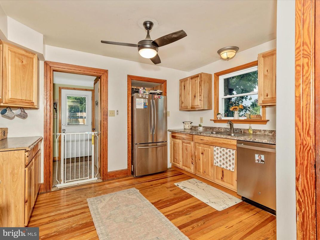 Interior, Kitchen, Wood Texture Flooring
