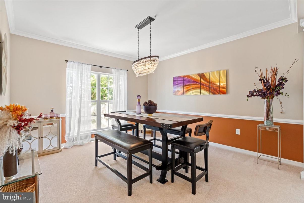 Chandelier, Dining room, Interior