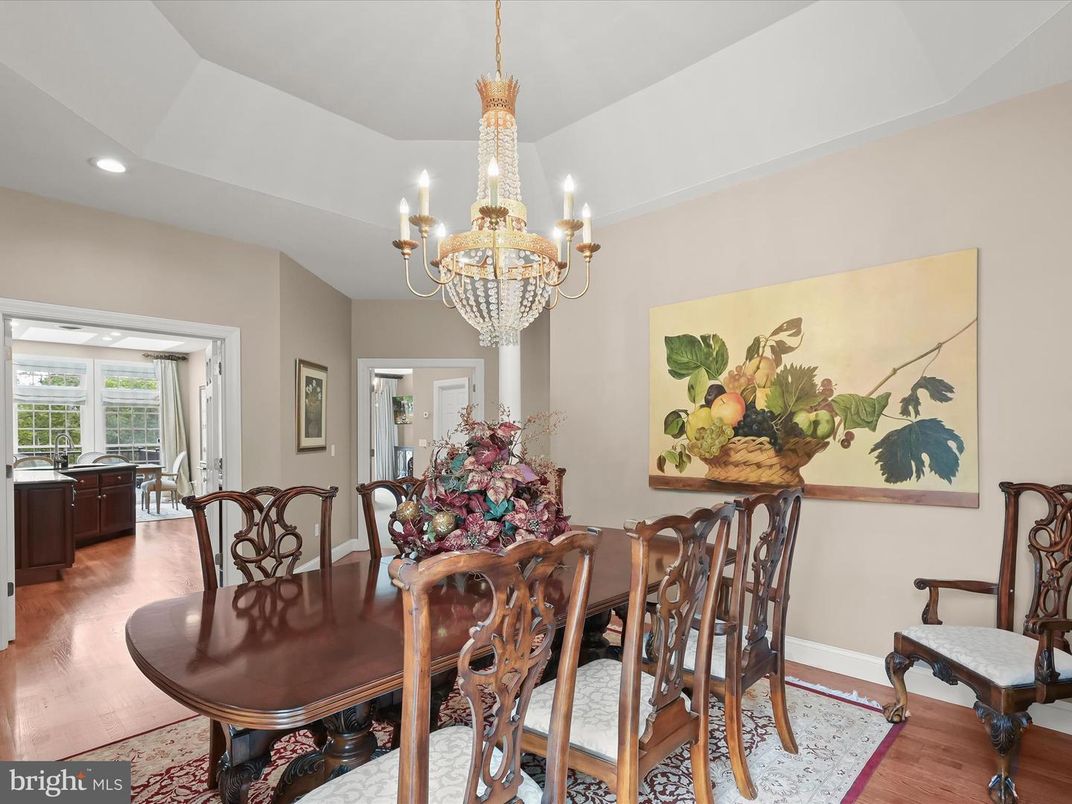 Chandelier, Dining room, Interior, Recessed Lighting, Wood Texture Flooring