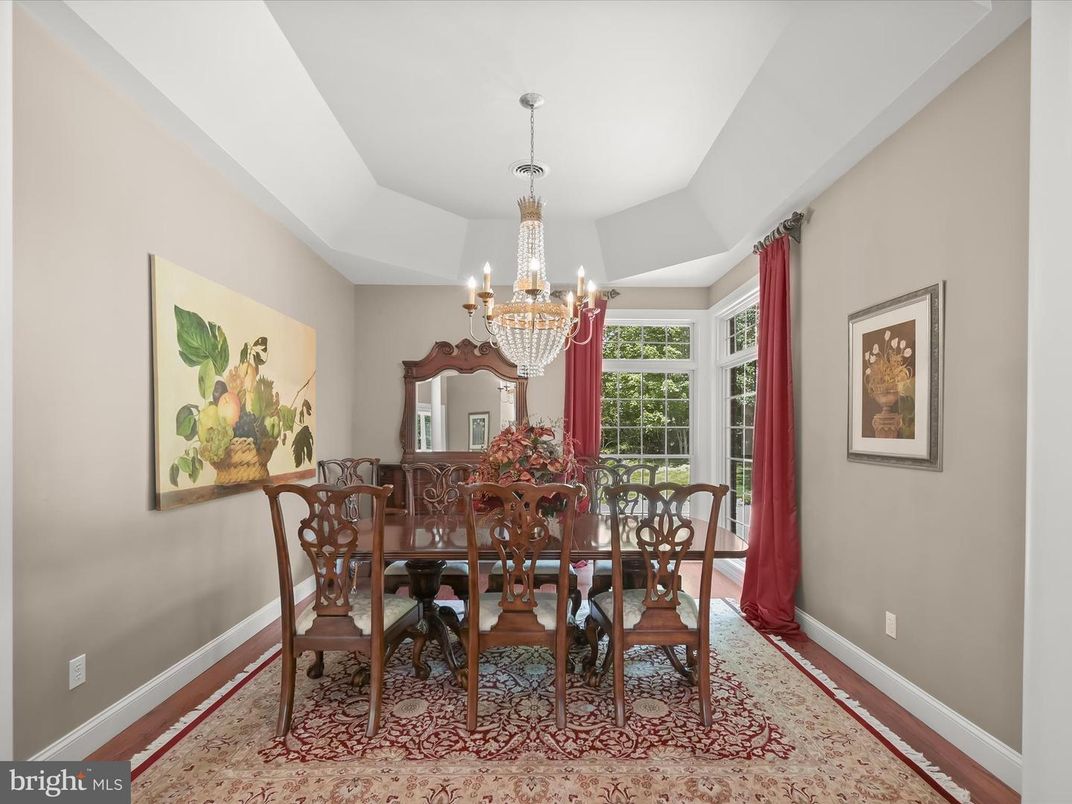 Chandelier, Dining room, Interior