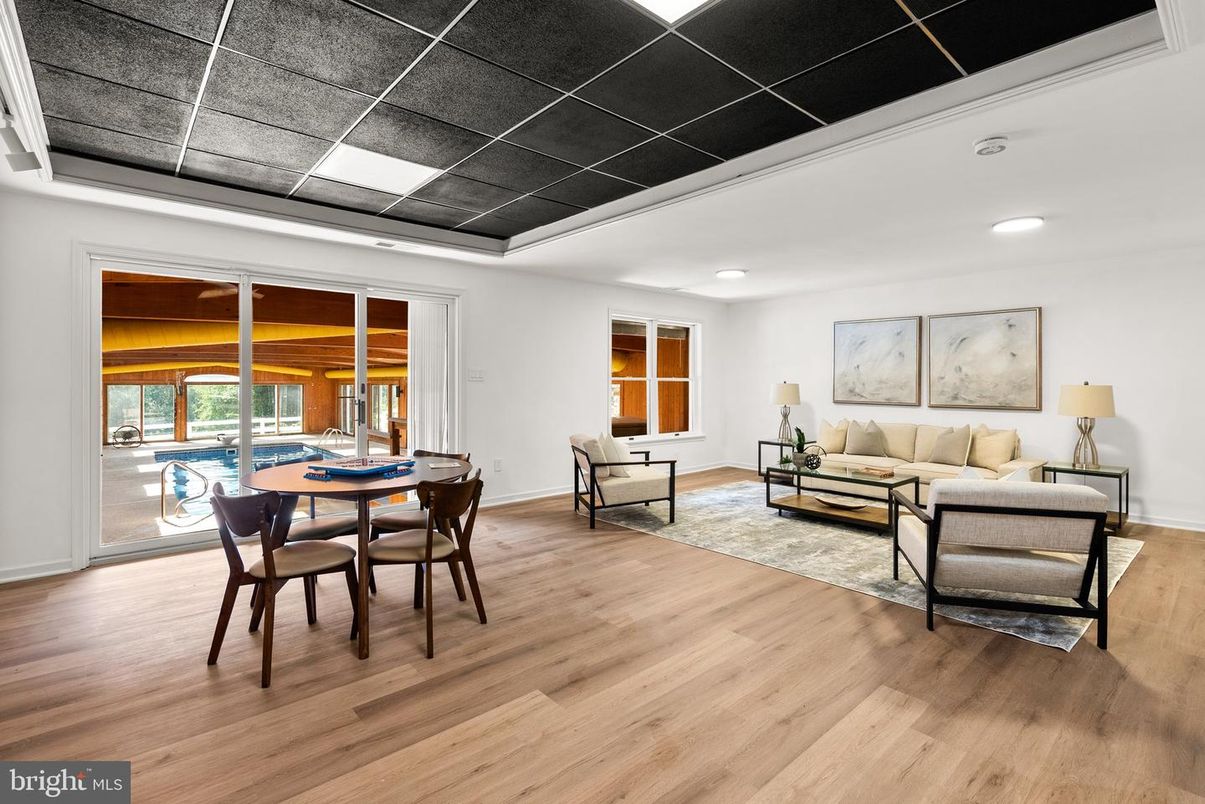 Dining room, Interior, Living room, Recessed Lighting, Wood Texture Flooring