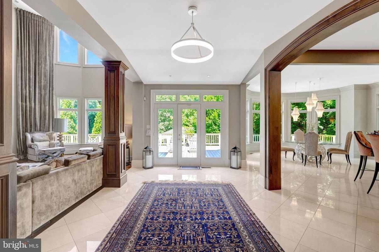 Dining room, Interior, Living room, Pendant Lights