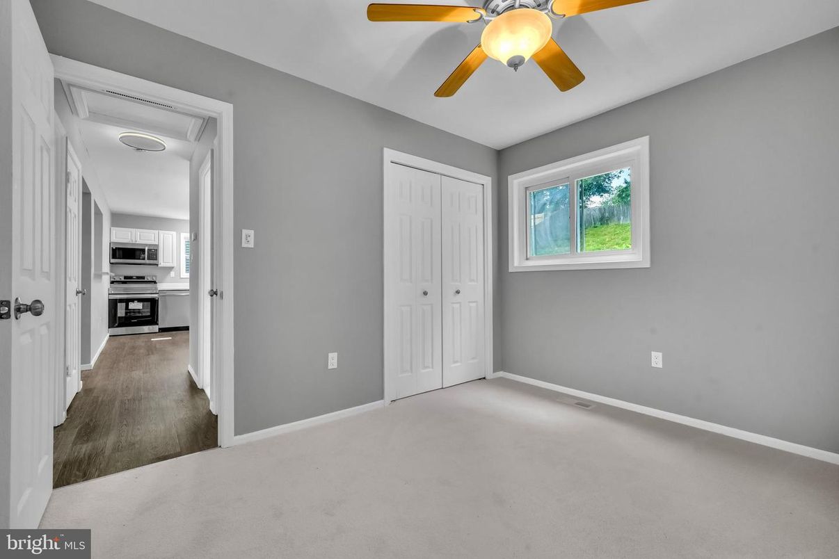 Empty room, Interior, Stainless Steel Appliances, Wood Texture Flooring