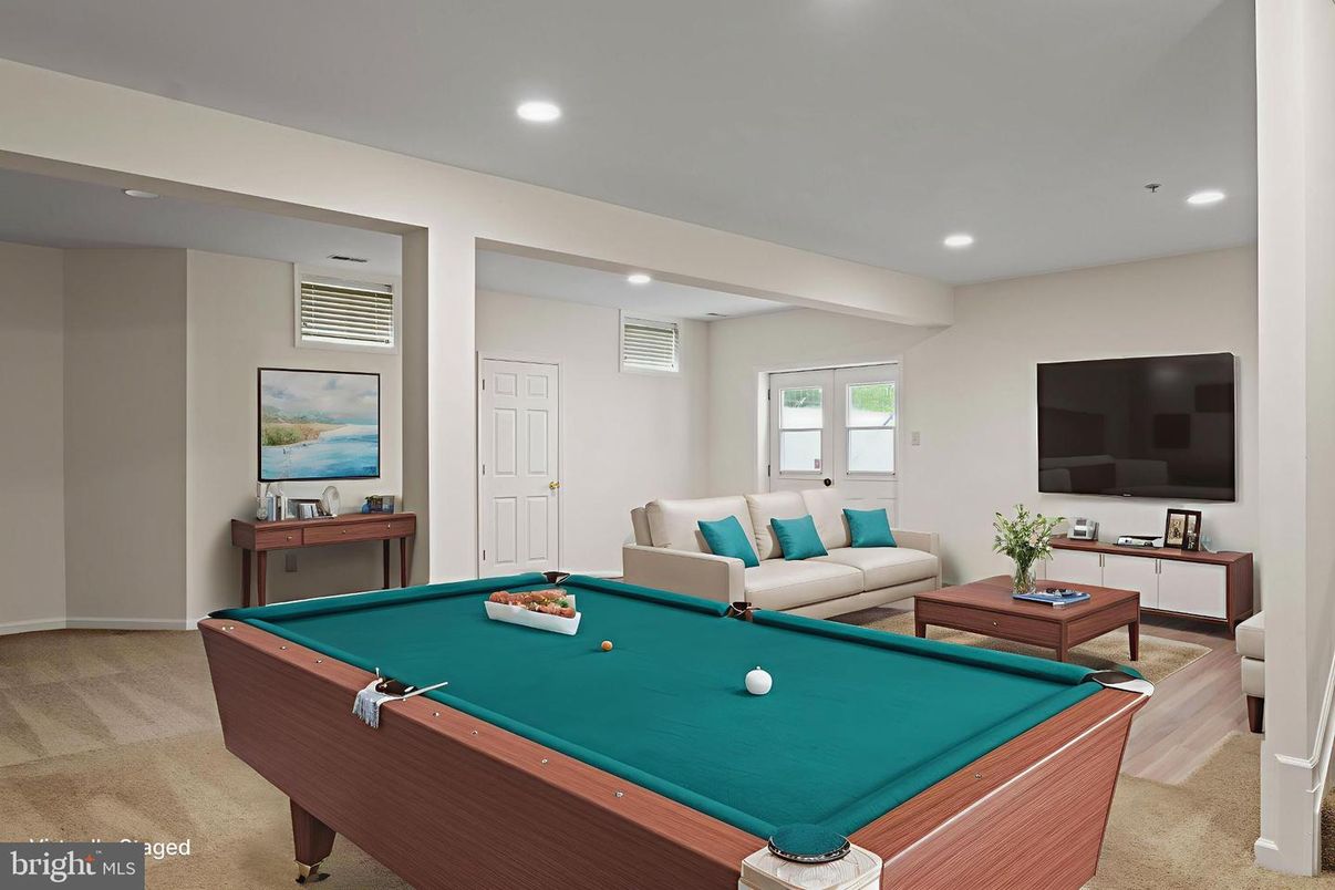 Billiard Table, Game Room, Interior, Living room, Recessed Lighting