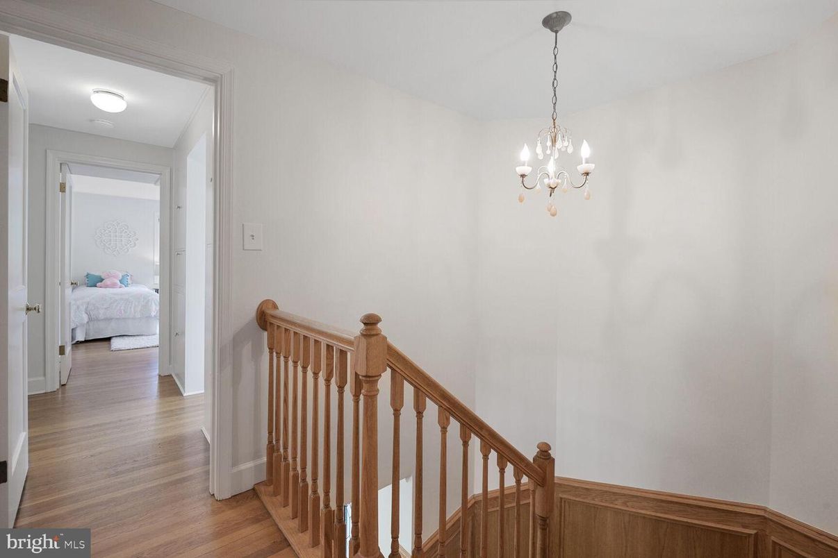 Chandelier, Interior, Wood Texture Flooring