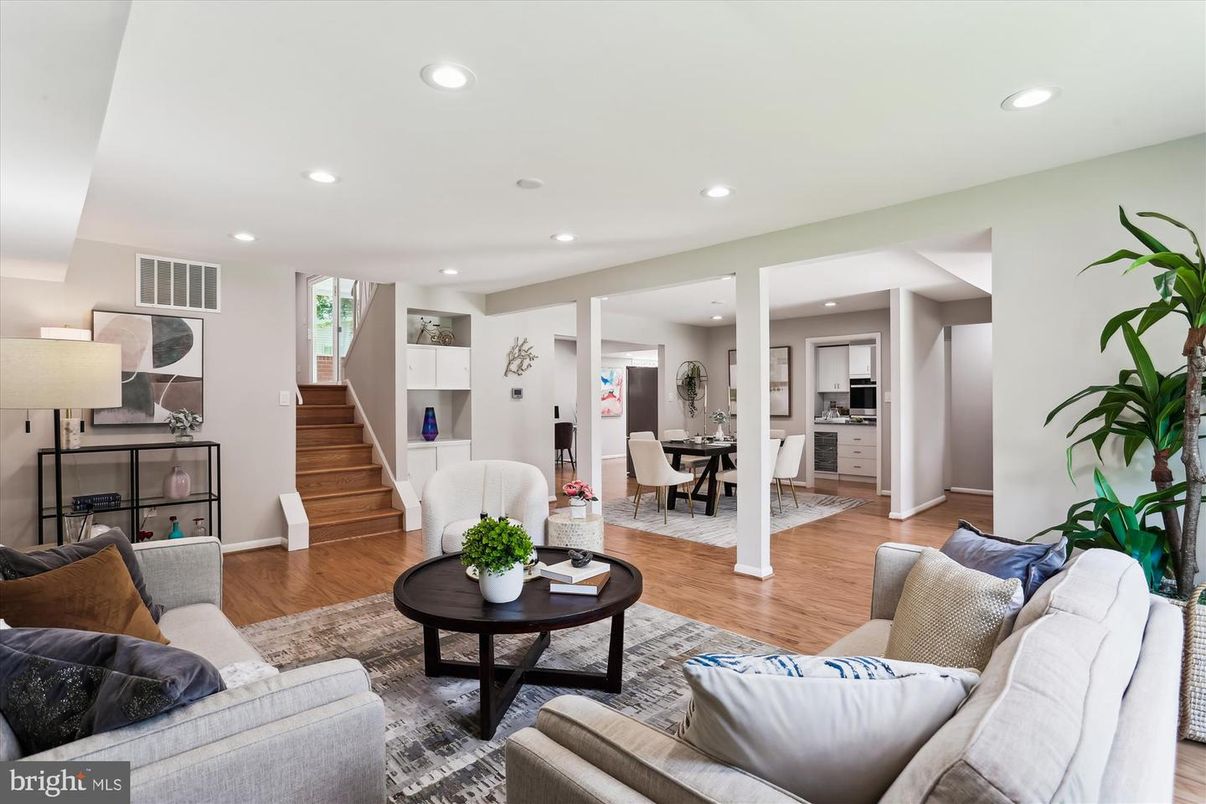 Dining room, Interior, Kitchen, Living room, Recessed Lighting, Wood Texture Flooring