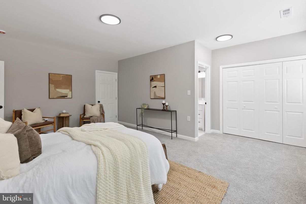 Bedroom, Interior, Recessed Lighting