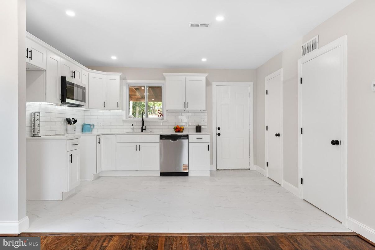 Interior, Kitchen, Marble, Recessed Lighting, Wood Texture Flooring
