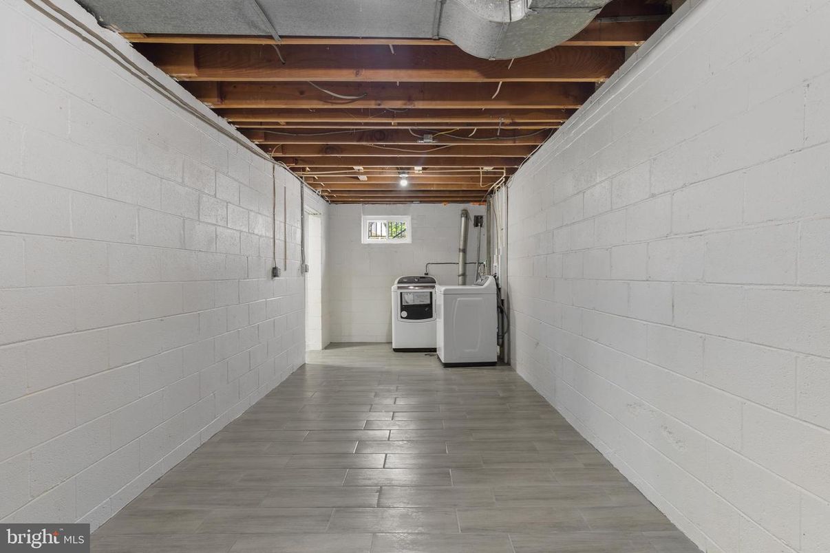 Interior, Stone Walls, Washer, Wooden Beams, Wood Texture Flooring