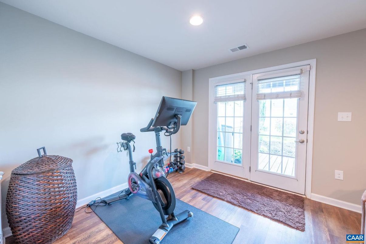 Fitness Equipment, Interior, Recessed Lighting, Wood Texture Flooring