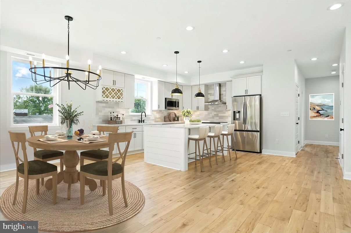 Dining room, Interior, Kitchen, Pendant Lights, Recessed Lighting, Stainless Steel Appliances, Wood Texture Flooring