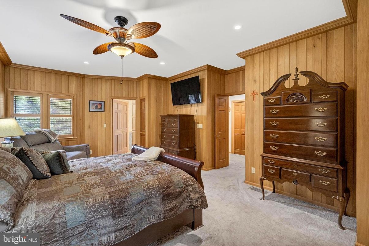 Bedroom, Interior, Recessed Lighting, Wooden Walls
