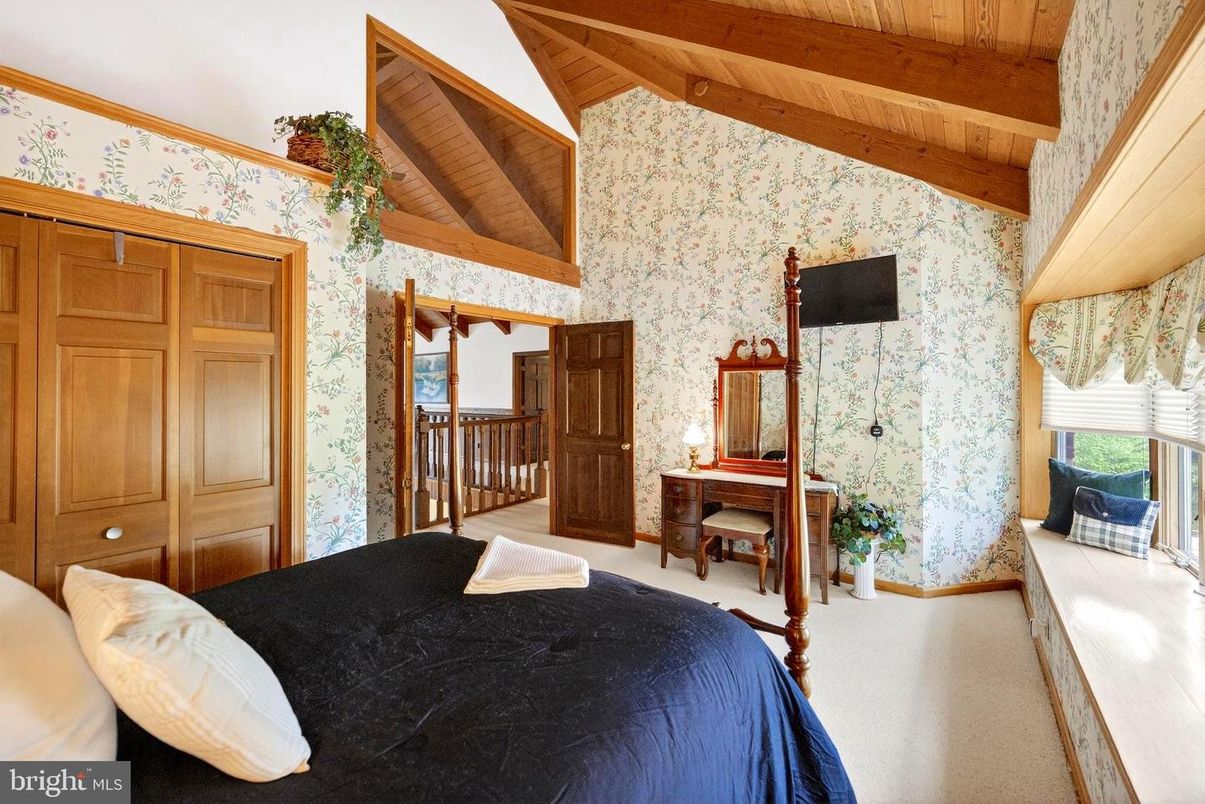 Bedroom, Home Office, Interior, Wooden Beams, Wooden Ceilings