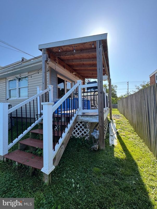 Backyard, Exterior