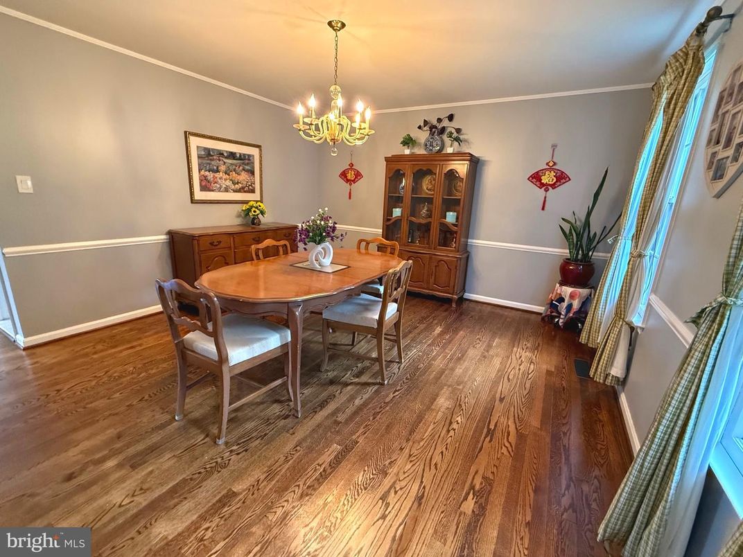 Chandelier, Dining room, Interior, Wood Texture Flooring