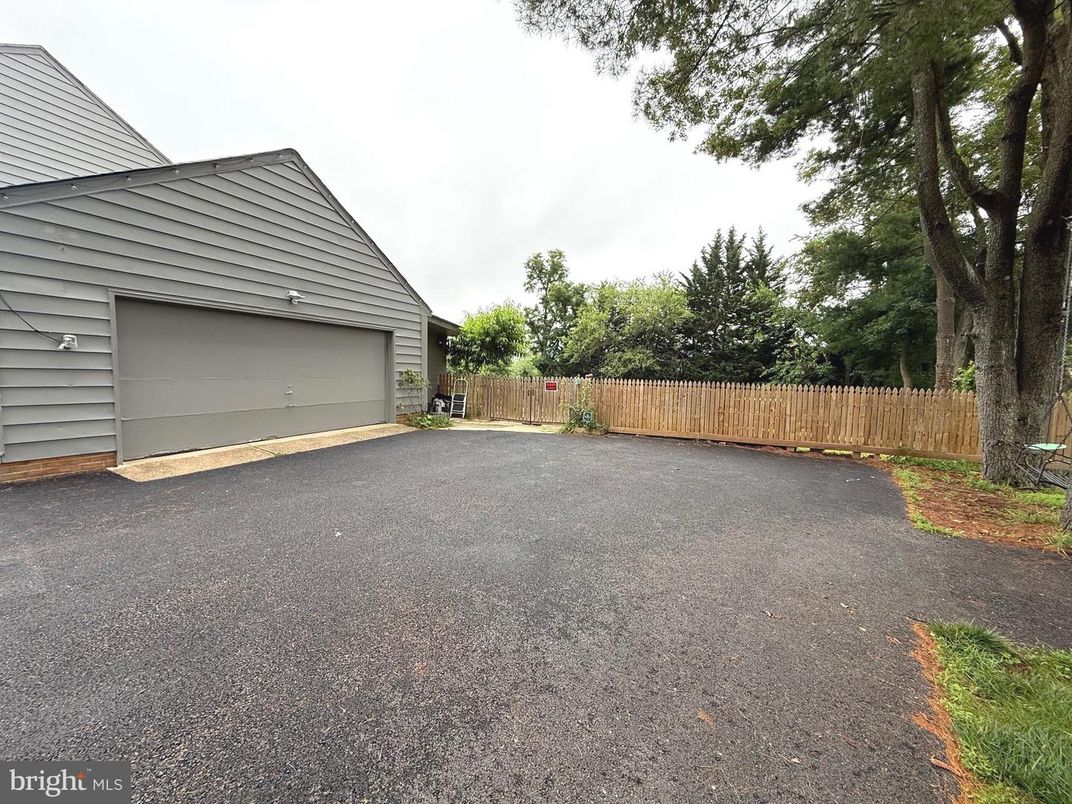 Backyard, Detached Garage, Exterior