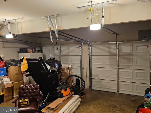 Garage, Interior
