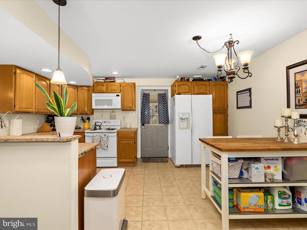 Interior, Kitchen, Pendant Lights, Recessed Lighting