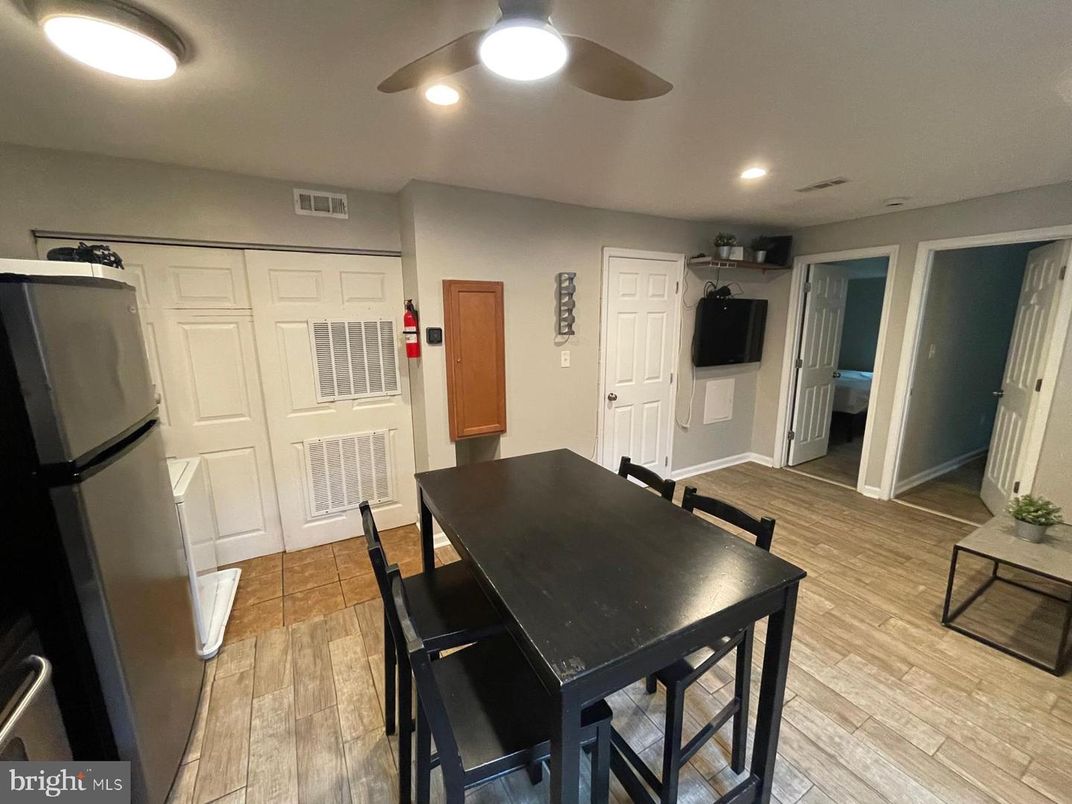 Dining room, Interior, Kitchen, Recessed Lighting, Wood Texture Flooring