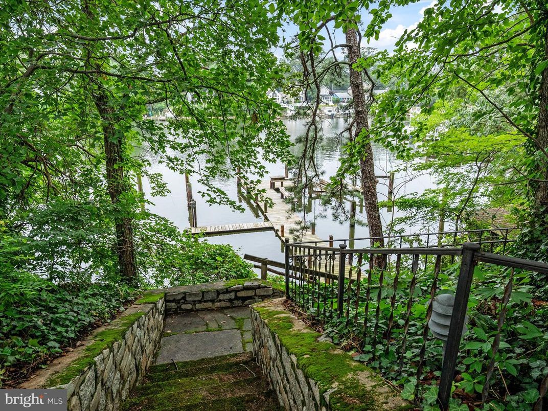 Exterior, Water