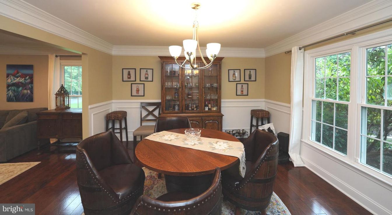 Chandelier, Dining room, Interior, Wood Texture Flooring