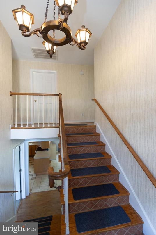 Chandelier, Interior, Wood Texture Flooring
