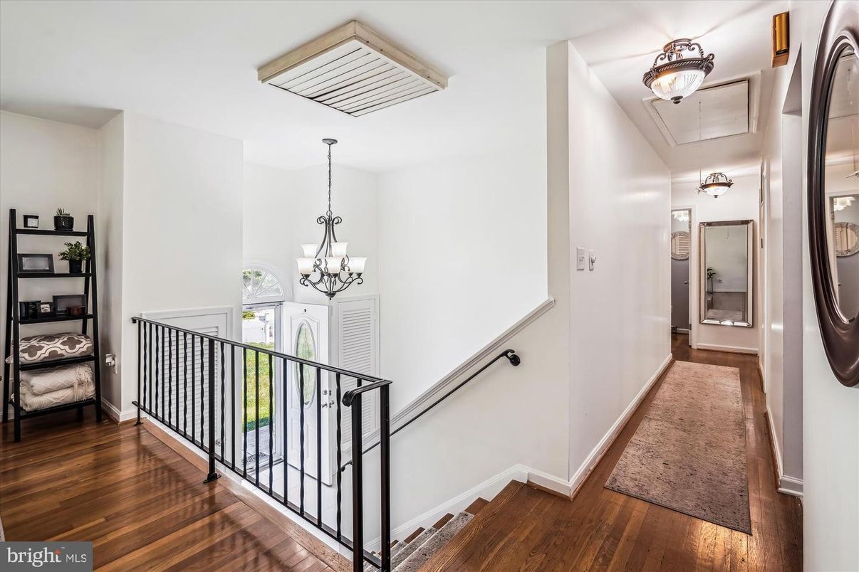 Chandelier, Interior, Wood Texture Flooring