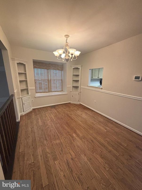 Chandelier, Empty room, Interior, Wood Texture Flooring
