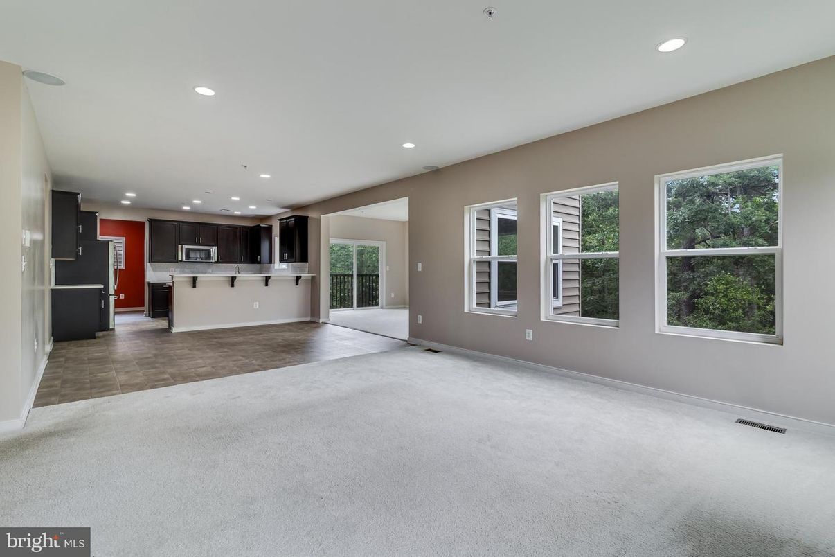 Empty room, Interior, Kitchen, Recessed Lighting