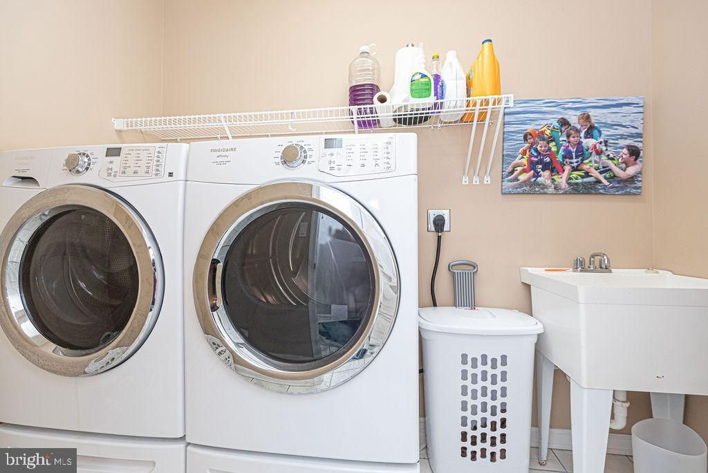 Interior, Washer