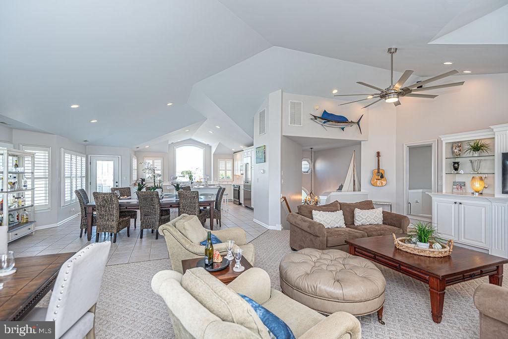 Dining room, Interior, Living room, Recessed Lighting