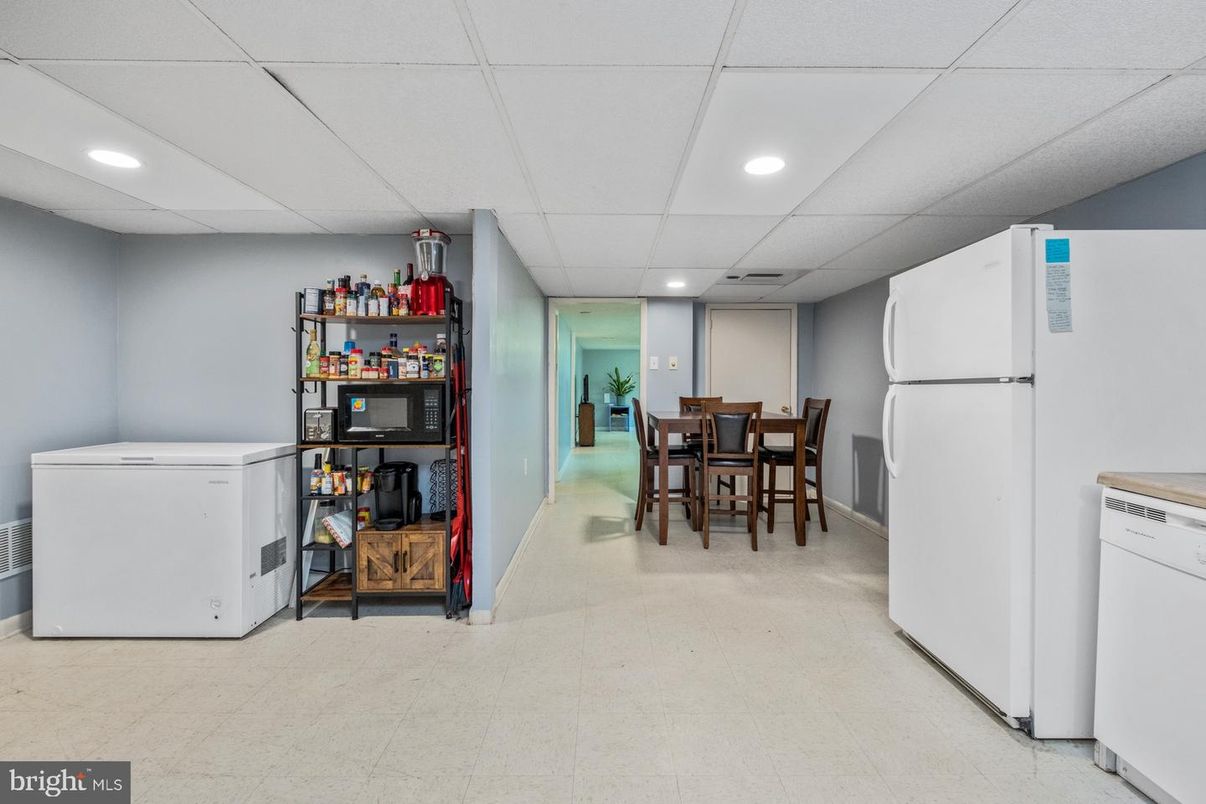 Dining room, Interior, Recessed Lighting, Washer
