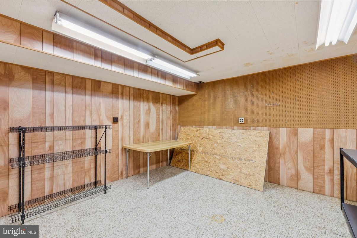 Interior, Wooden Walls