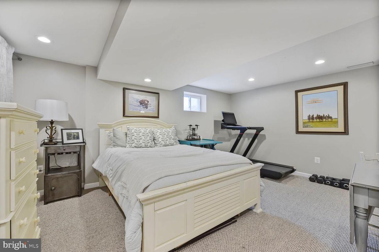 Bedroom, Fitness Equipment, Interior, Recessed Lighting