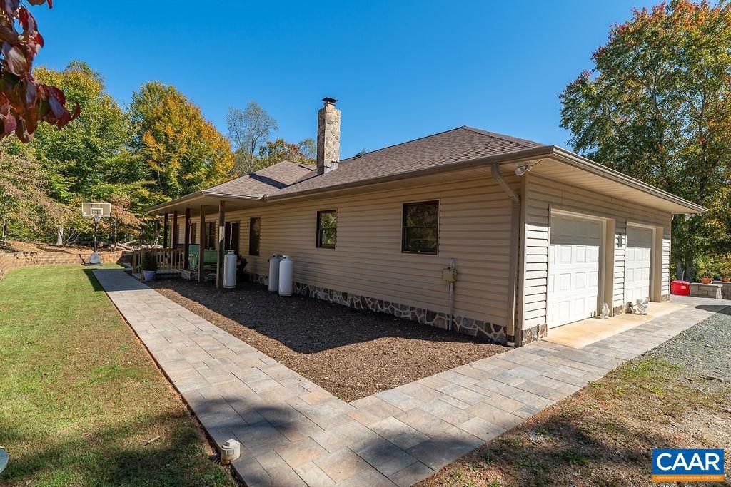 Backyard, Detached Garage, Exterior