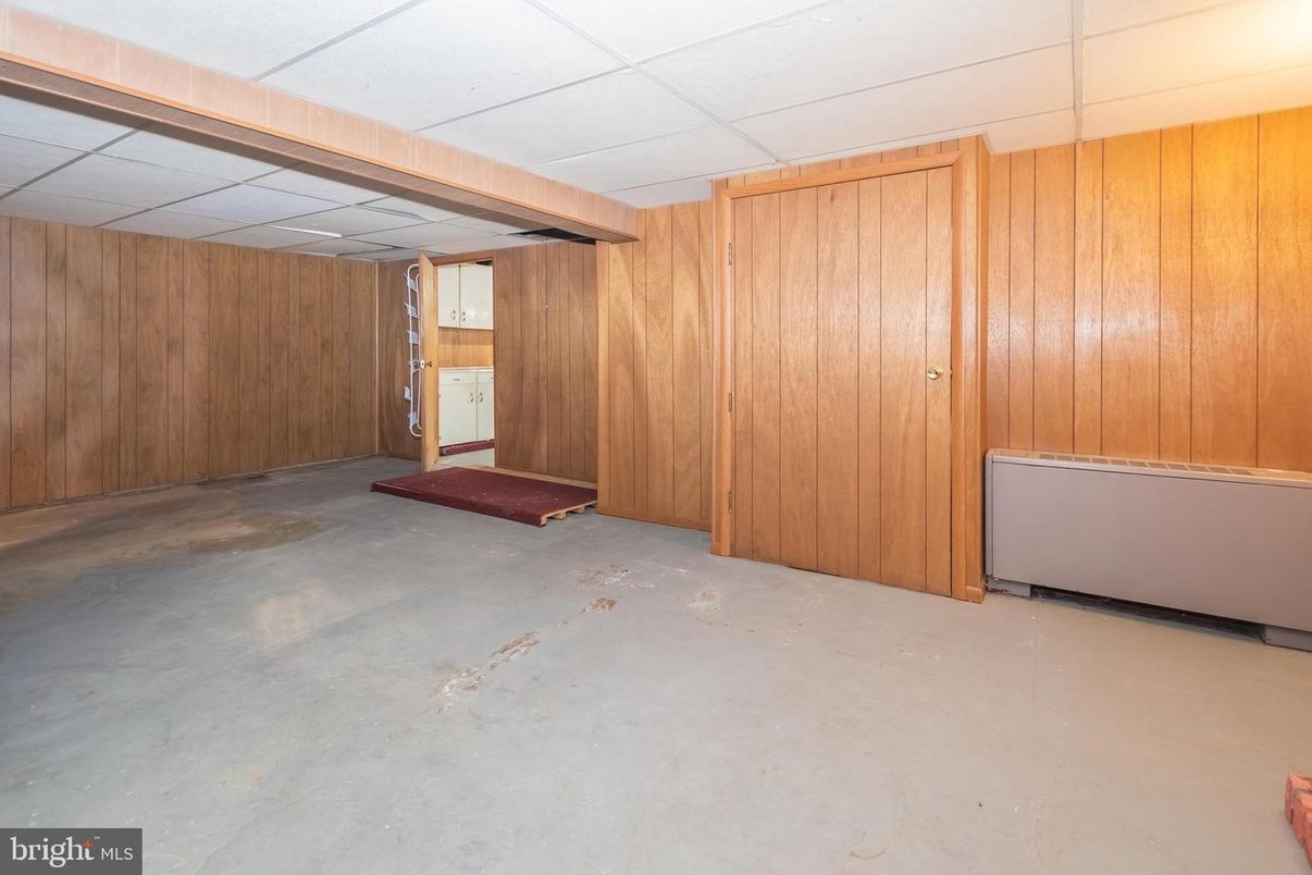 Interior, Wooden Walls