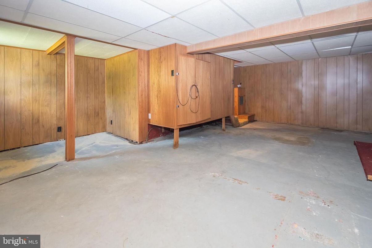 Interior, Wooden Walls