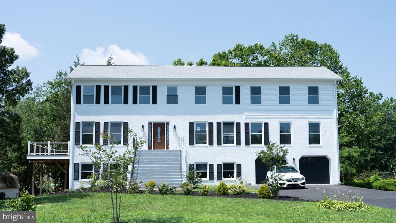 Attached, Exterior, Facade, Georgian