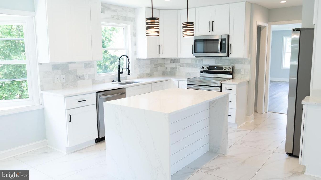 Interior, Kitchen, Marble, Pendant Lights, Recessed Lighting, Stainless Steel Appliances